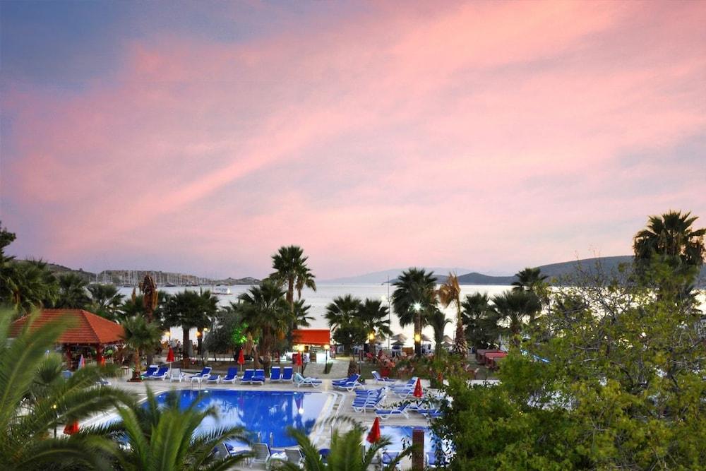 Nagi Beach Hotel Gümbet Extérieur photo