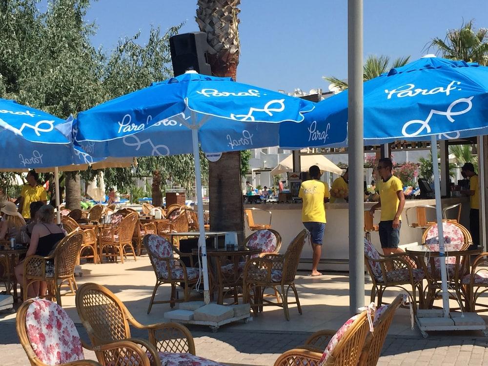 Nagi Beach Hotel Gümbet Extérieur photo