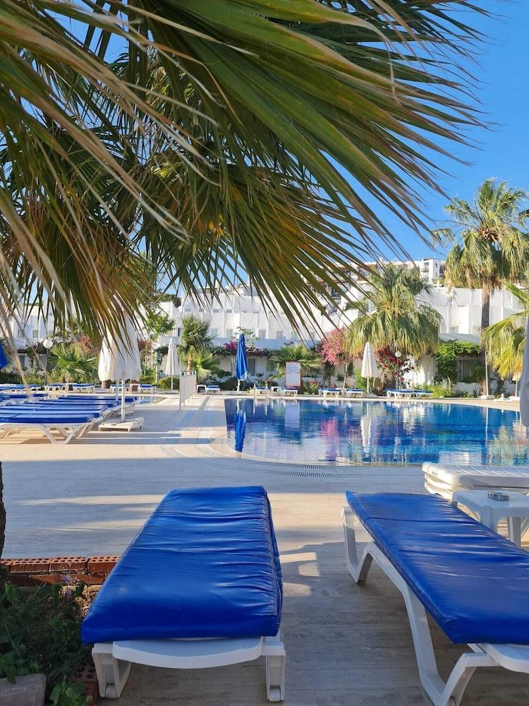 Nagi Beach Hotel Gümbet Extérieur photo